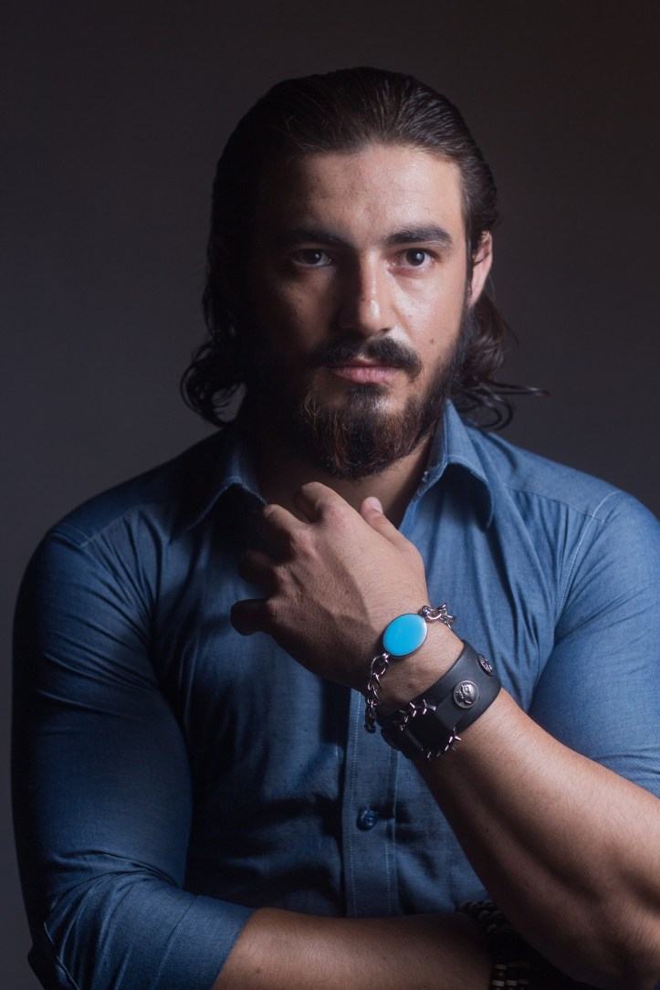 handsome-1504988_1920